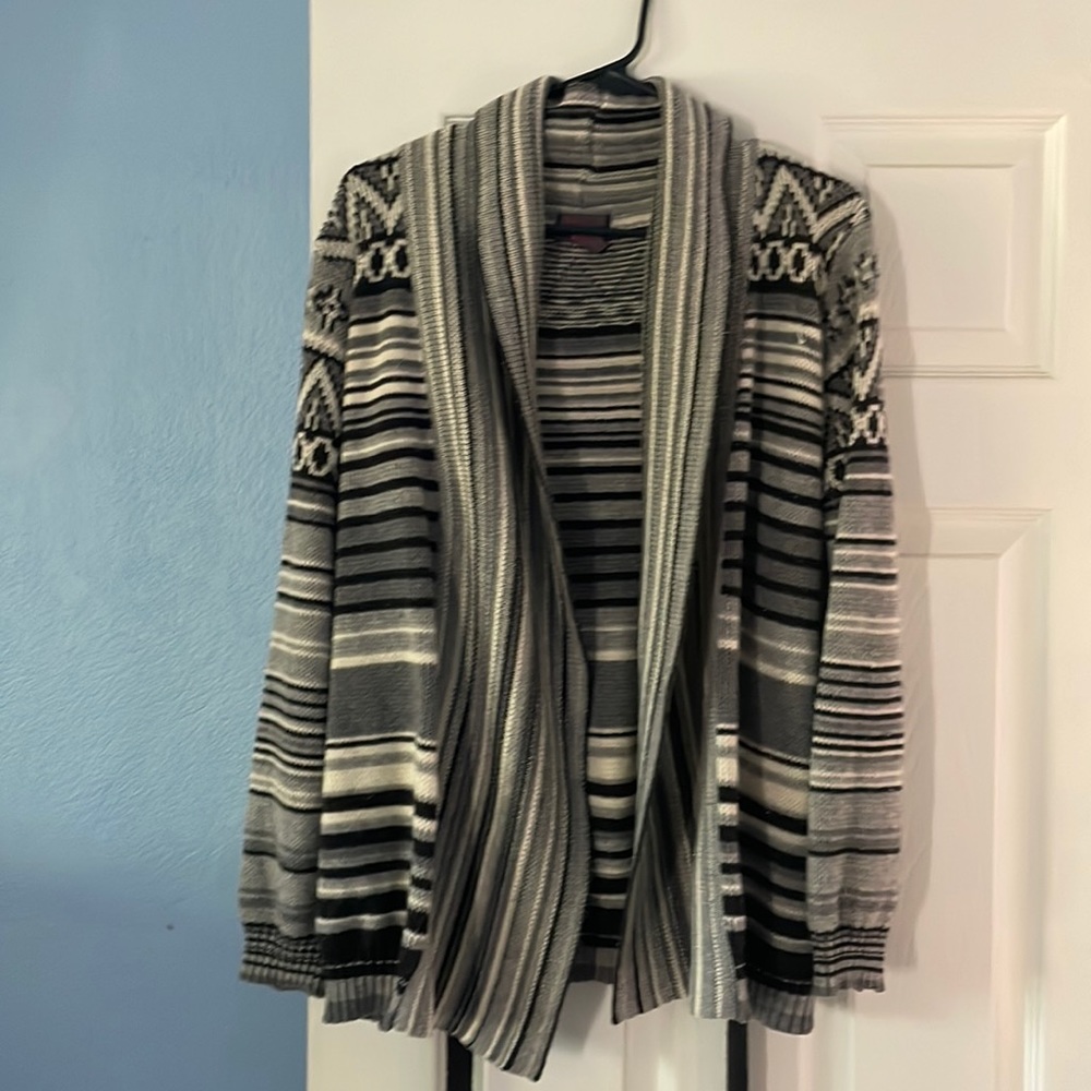 Sweater jacket with tie